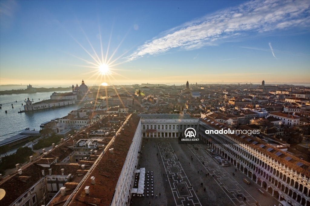 Venecia, la ciudad italiana que vive del turismo sobre el agua