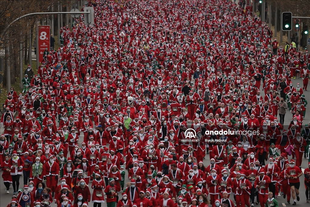 Santa Claus run in Madrid