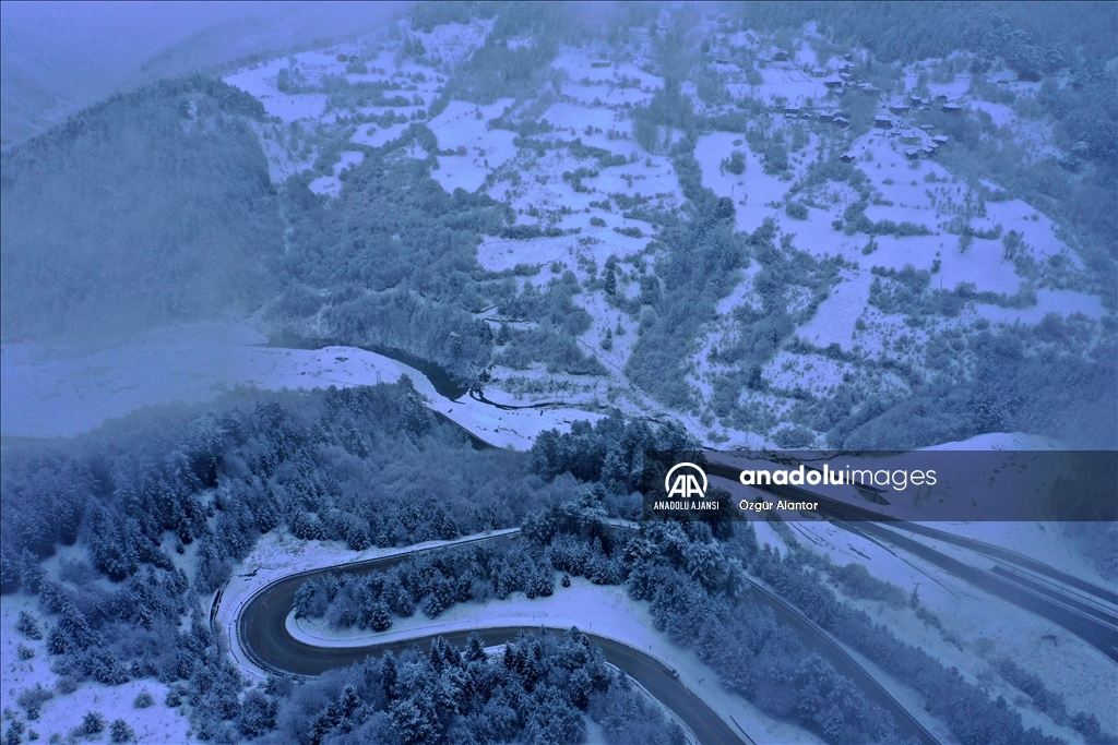 Kar kalınlığının 30 santimetreye yaklaştığı Ilgaz Dağı havadan görüntülendi