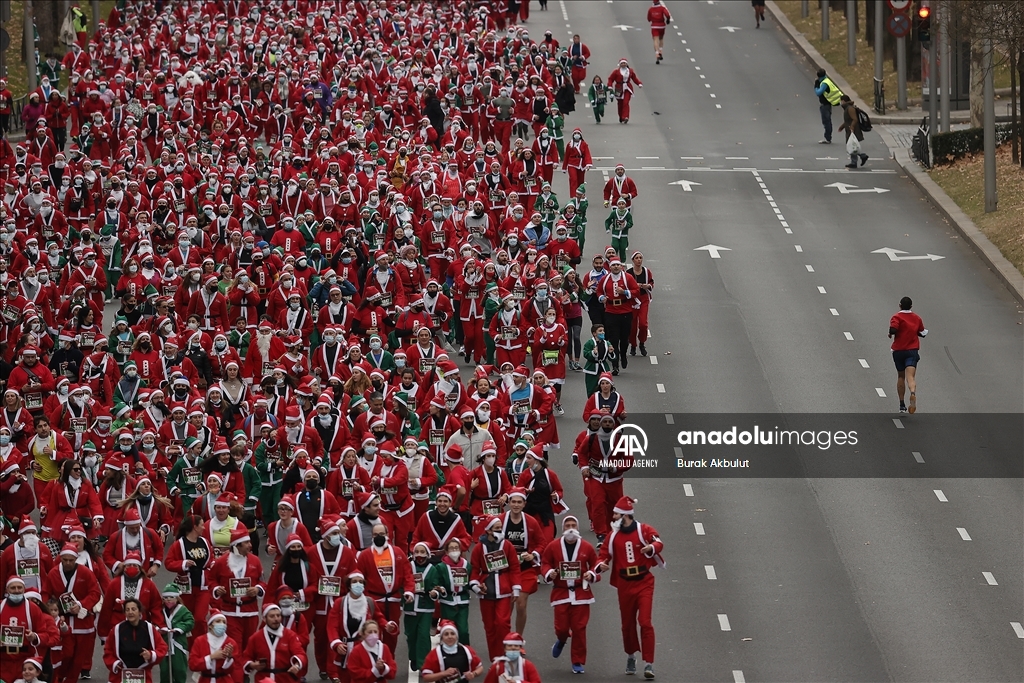 Santa Claus run in Madrid
