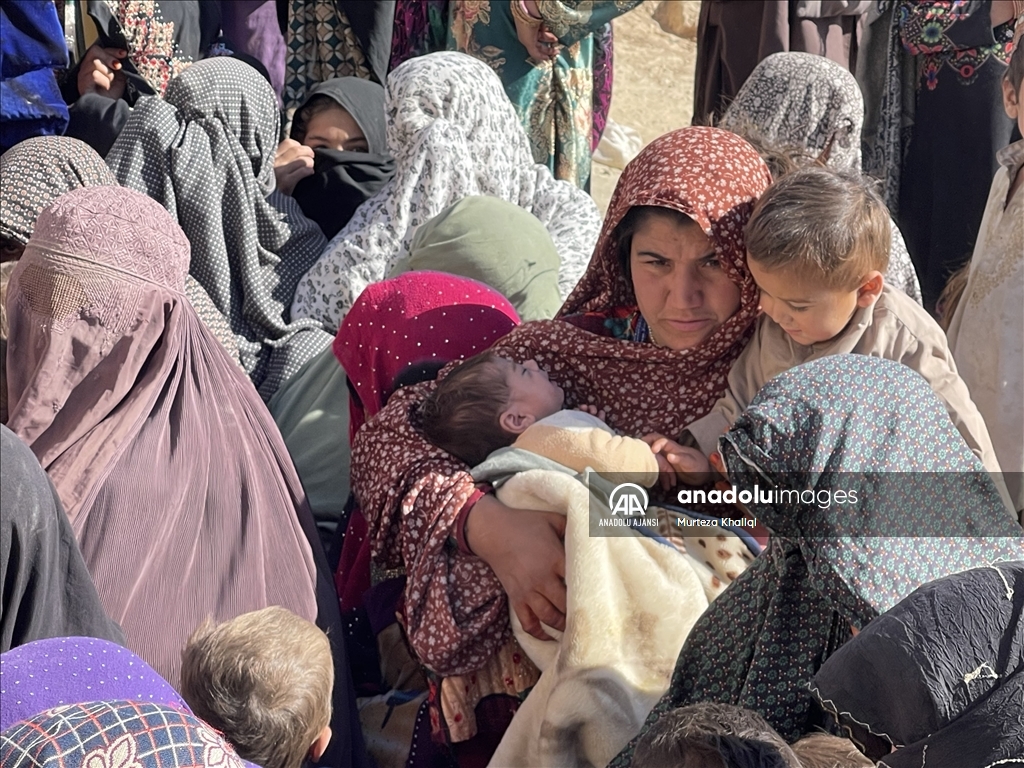 Afganistan'ın güneyindeki Kandahar vilayetinde sağlık seminerleri