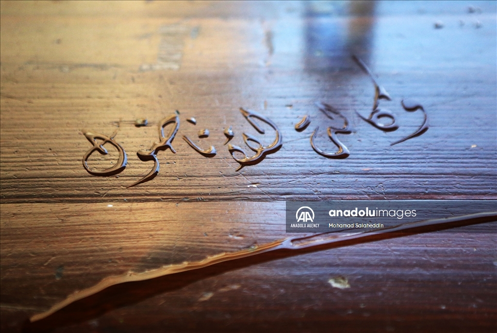 أحمد القرعان.. أردني يأخذه العشق لفن الرسم بالقهوة