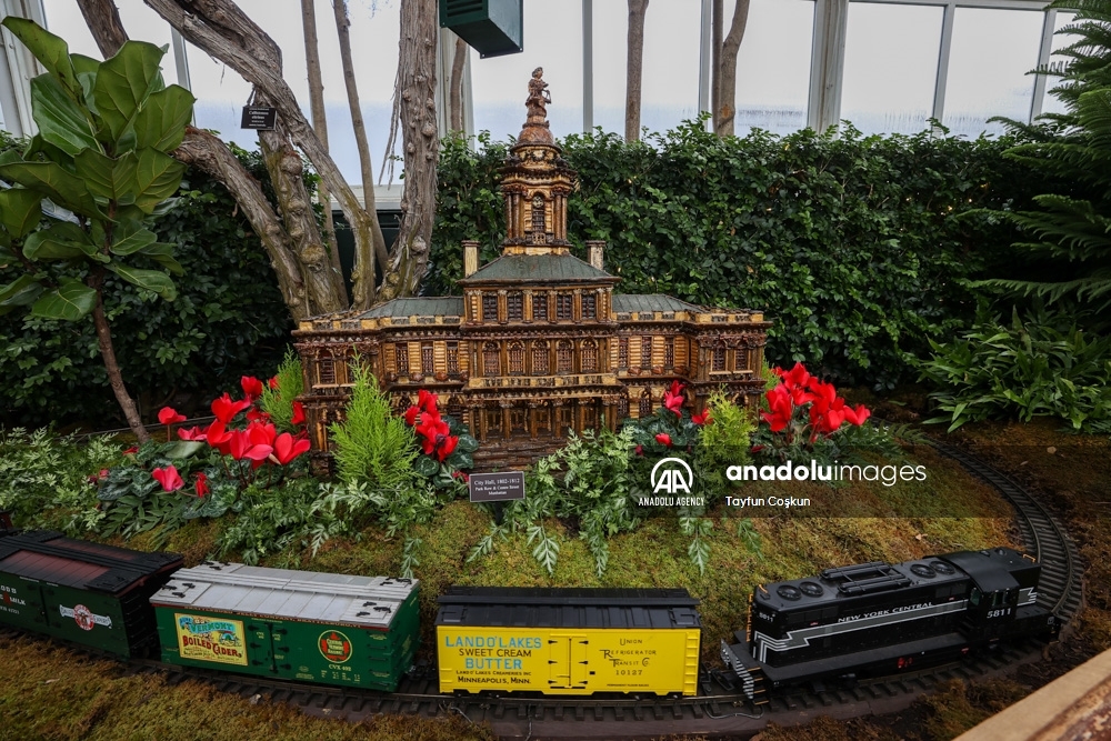 El tradicional espectáculo de trenes navideños de Nueva York está de vuelta con todo su esplendor