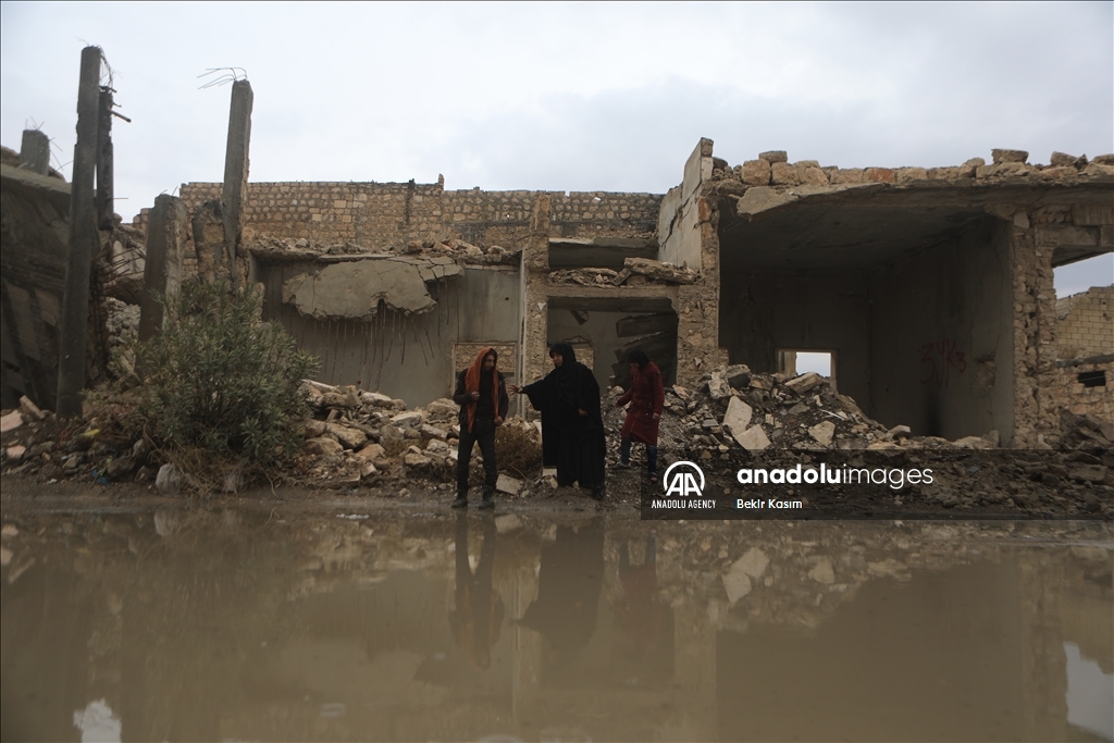 Многодетная сирийка - жертва режима Асада ожидает помощи от благотворителей