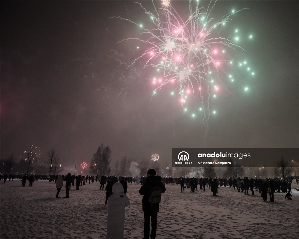 Nova godina u Evropi: Vatrometi u mnogim zemljama obilježili početak 2022. godine - Helsinki 
