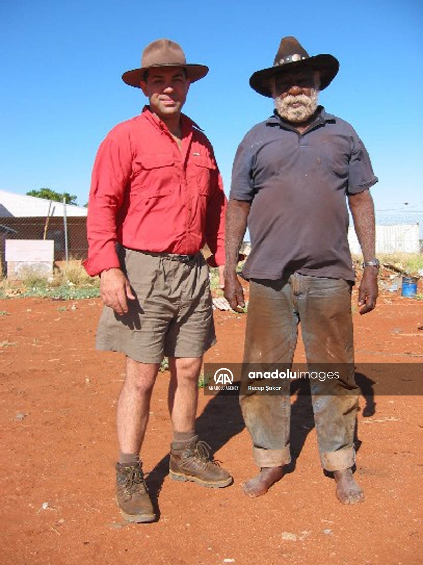 Мехмет Азиз, кој 10 години живеел со Абориџините во Австралија: „Тие ми се како семејство“
