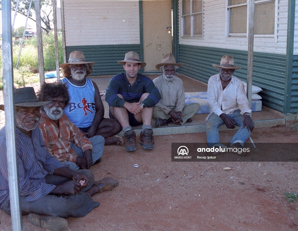 Мехмет Азиз, кој 10 години живеел со Абориџините во Австралија: „Тие ми се како семејство“