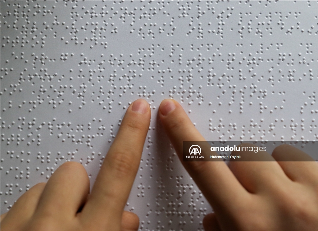 Görme engelli kişilerin hayatını kolaylaştıran Braille alfabesi