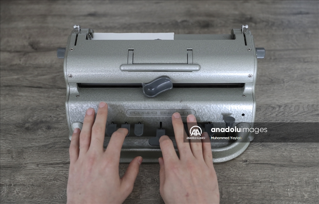 Görme engelli kişilerin hayatını kolaylaştıran Braille alfabesi
