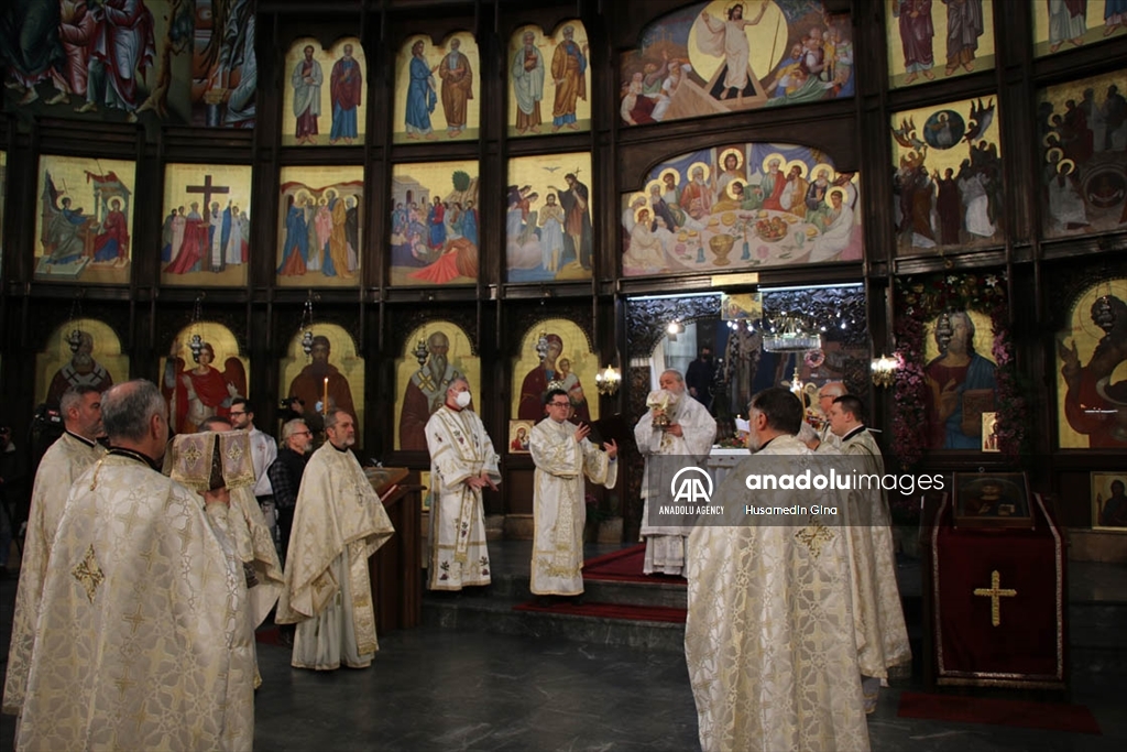 Православните христијани во Северна Македонија го одбележуваат празникот Божиќ