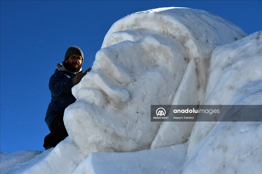 На востоке Турции созданы снежные памятники павшим в Сарыкамыше воинам