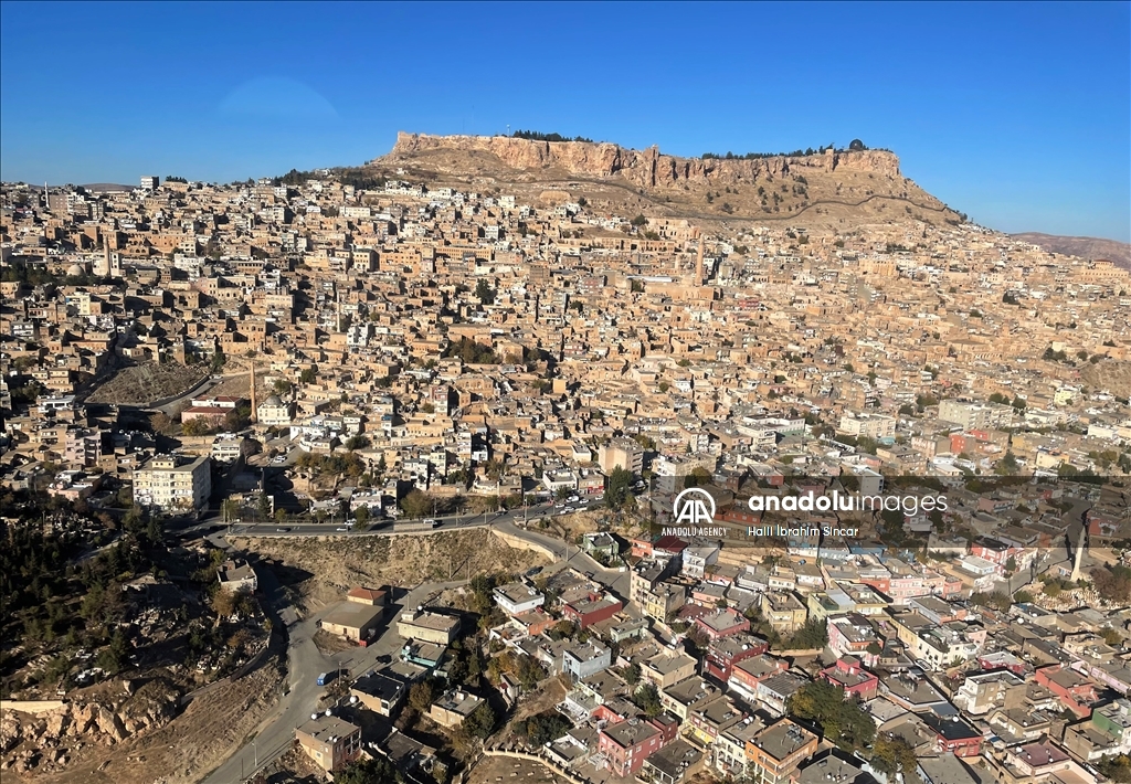 تركيا.. زخارف الكنائس والمساجد في ماردين تلهم هواة "التلكاري"