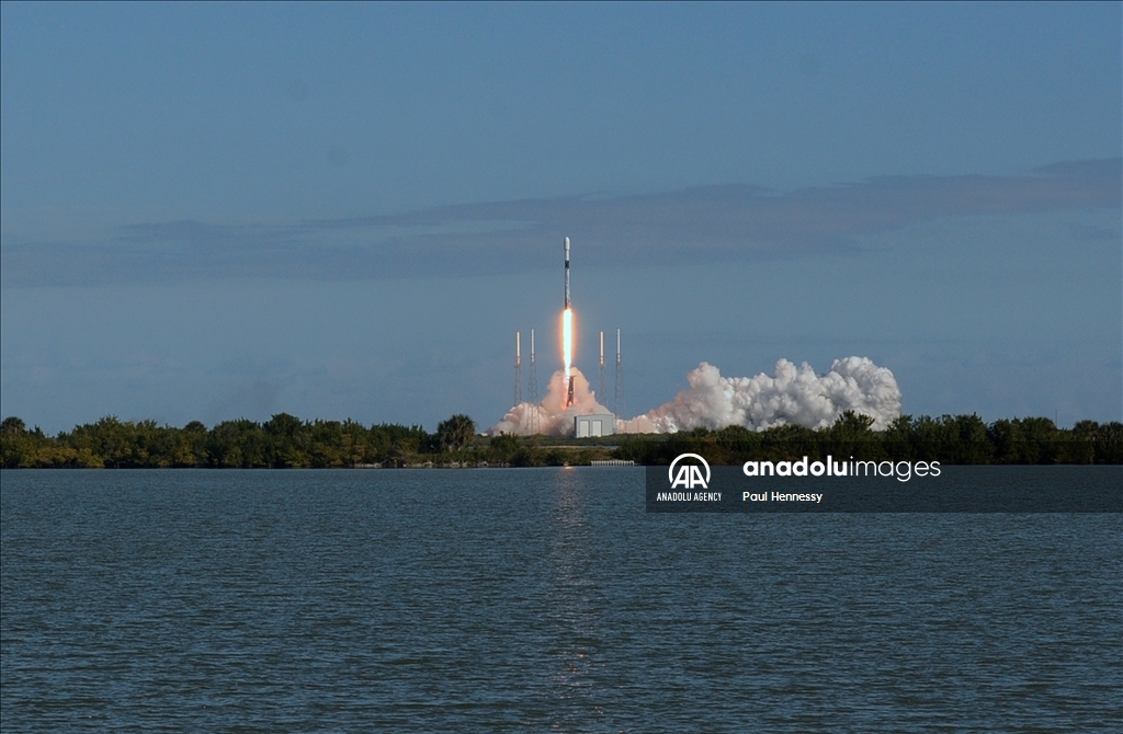 تركيا تطلق بنجاح أول قمر صناعي مصغر إلى الفضاء
