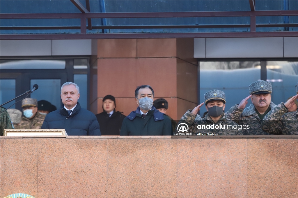 KGAÖ barış gücü Kazakistan’dan çekilmeye başladı 24