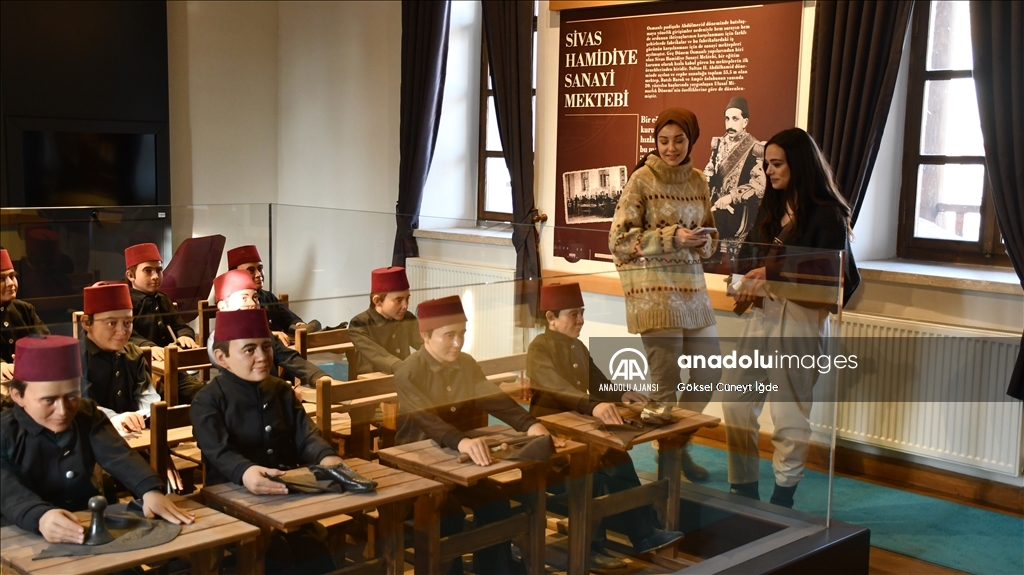 Ecdada vefa örneği "Sanayi Mektebi Müzesi"ne ziyaretçi ilgisi