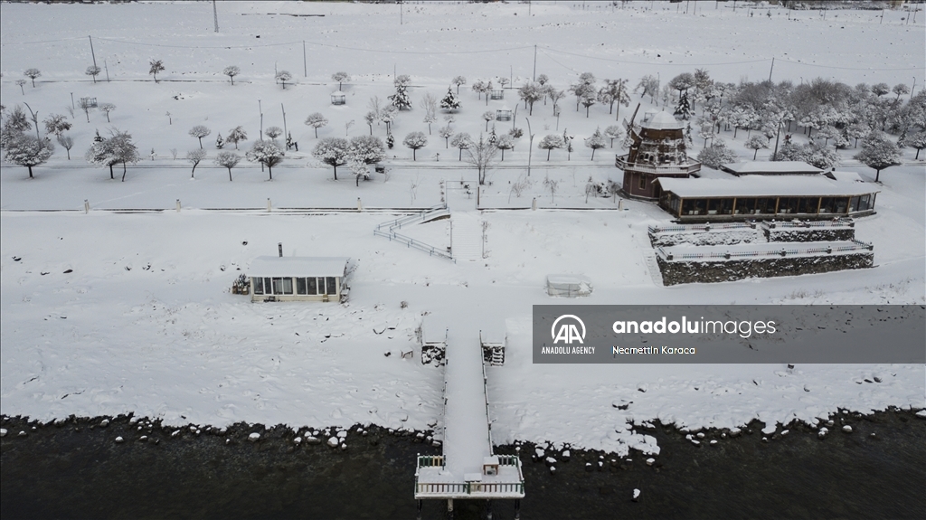 بعدسة الأناضول.. الشتاء بأبهى حلة في