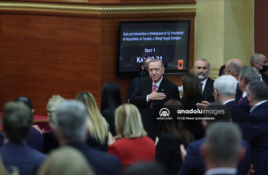  Cumhurbaşkanı Erdoğan, Arnavutluk Meclisine hitap etti