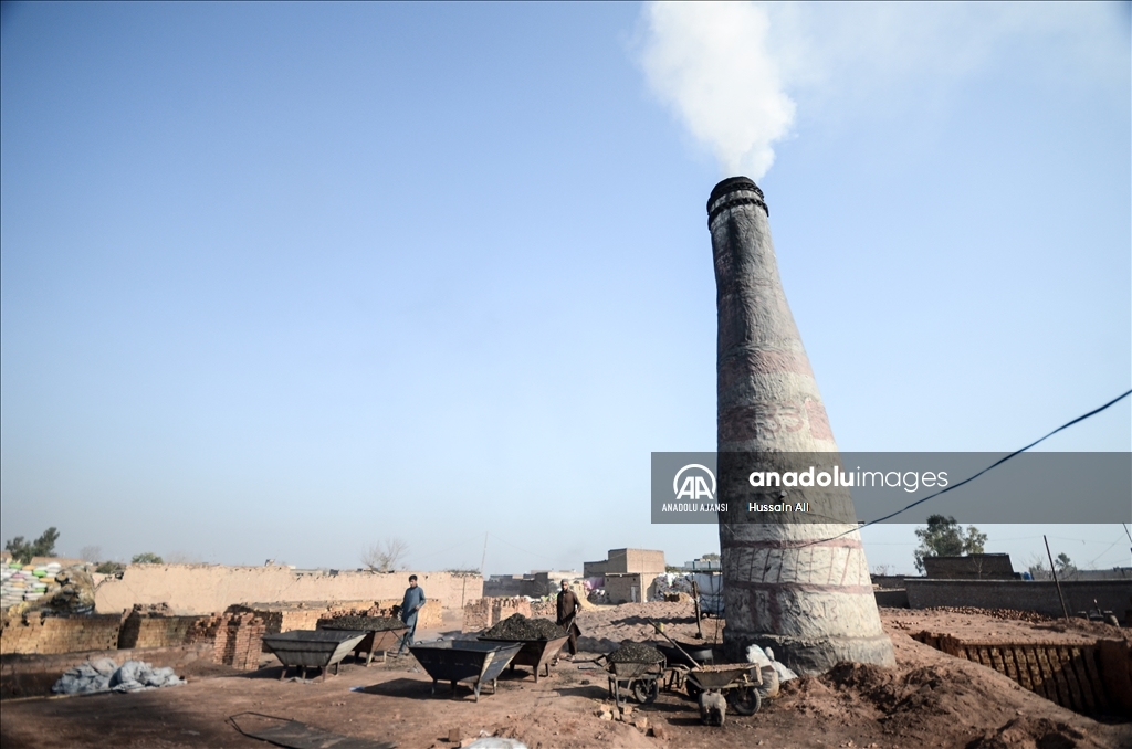  Peşaver'de hava kirliliği tehlikeli seviyelere ulaştı