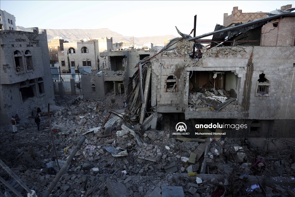 التحالف العربي يوجه ضربات لصنعاء رداً على استهداف جماعة "الحوثي" منشآت بالإمارات