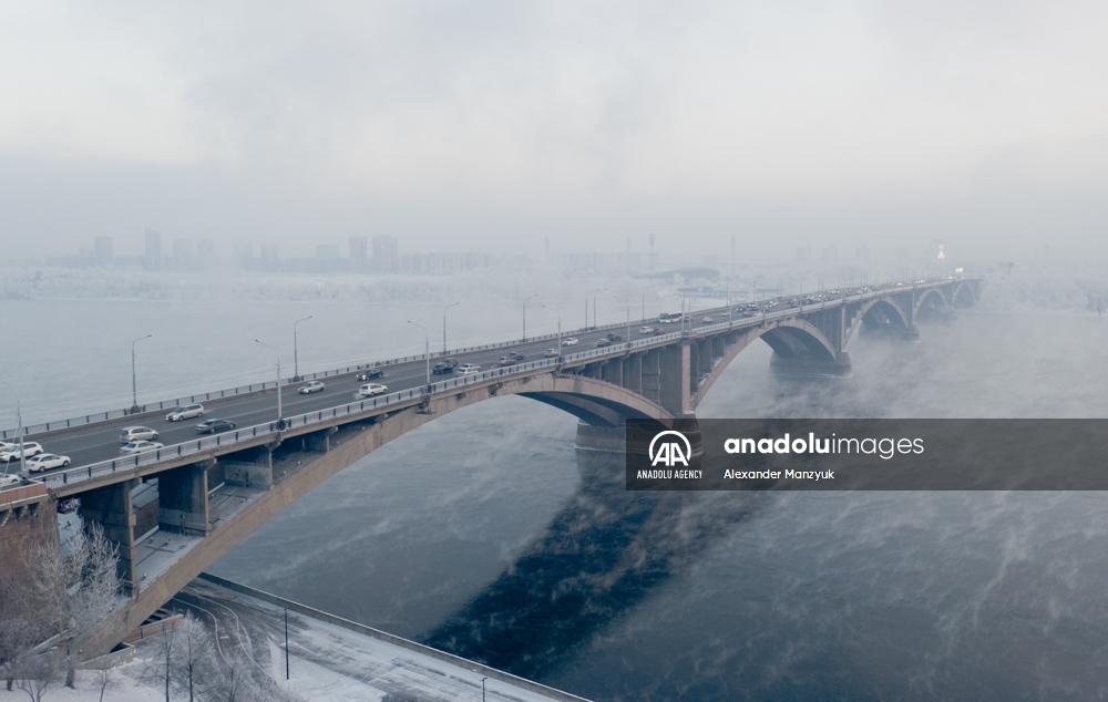 Río en Rusia nunca se congela, incluso en inviernos con menos de 50 grados de temperatura
