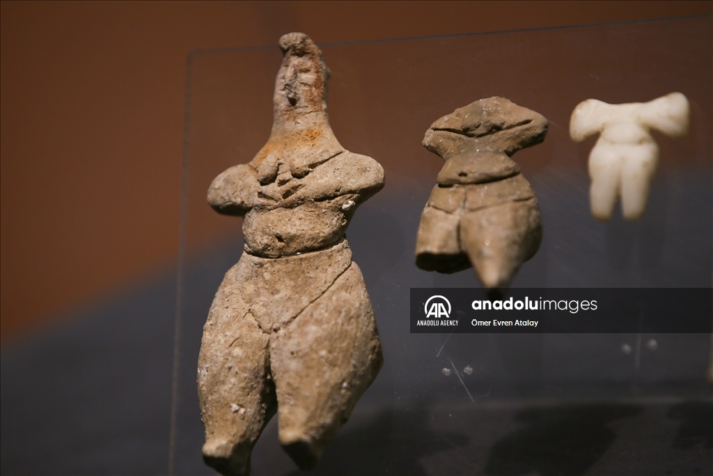 بدأ متحف الآثار بولاية إزمير التركية (غرب) عرض مجموعة من التماثيل الصغيرة يعود تاريخها إلى ما قبل 8 آلاف عام. 