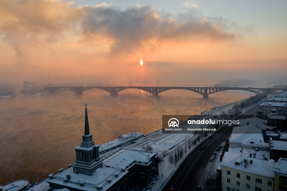 Río en Rusia nunca se congela, incluso en inviernos con menos de 50 grados de temperatura