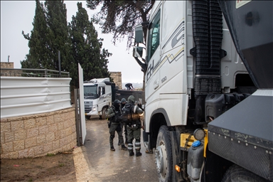 الشرطة الإسرائيلية تهدم منزل عائلة صالحية بالقدس بعد اقتحامه