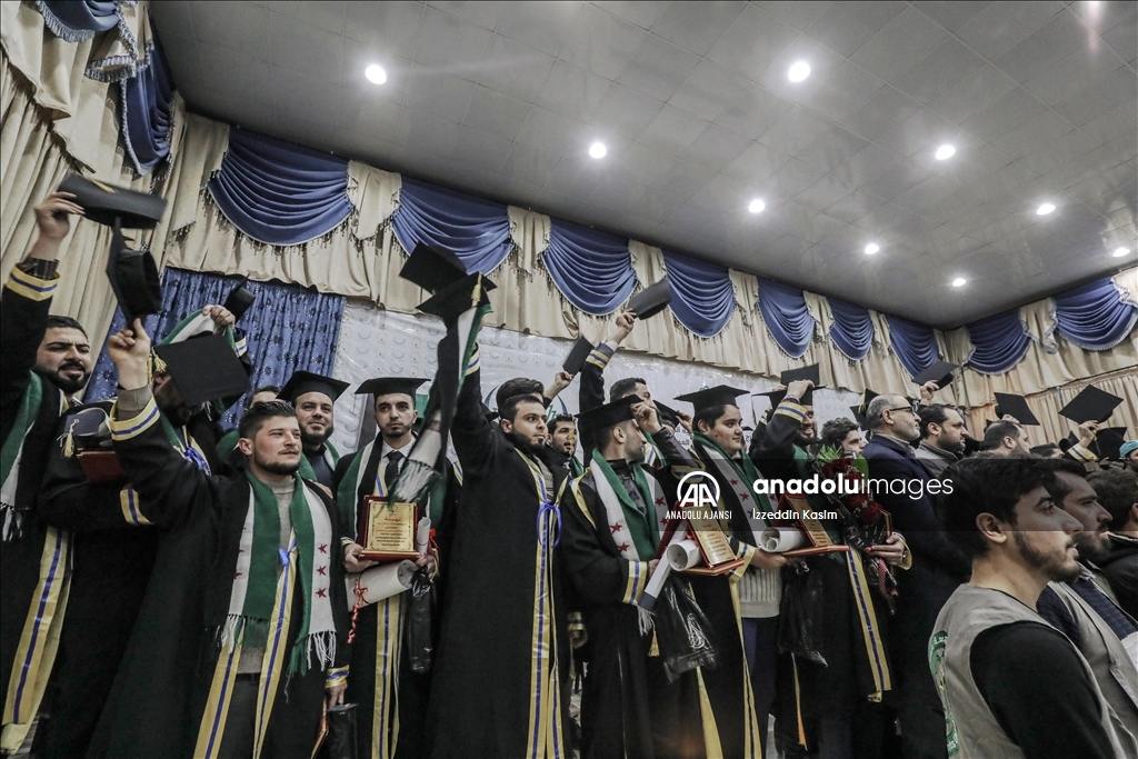 İdlib'deki tıp fakültesi ilk mezunlarını verdi