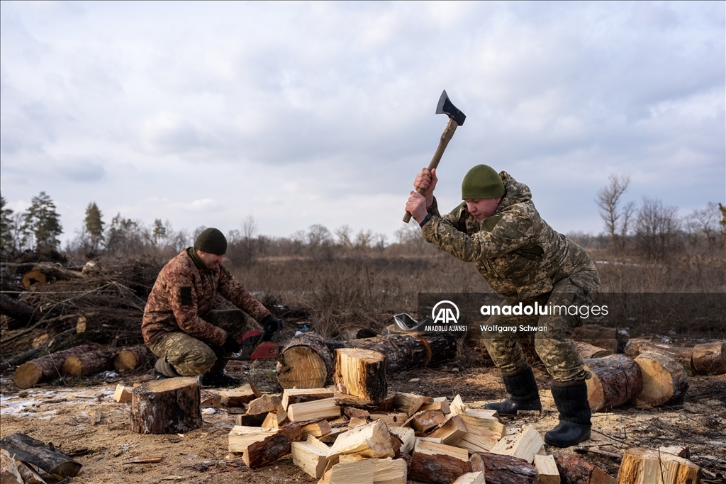 Stanytsia Luhanska bölgesindeki Ukrayna askerleri