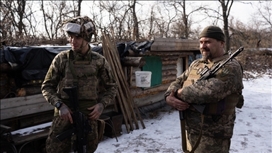 Stanytsia Luhanska bölgesindeki Ukrayna askerleri cephe hattında görüntülendi