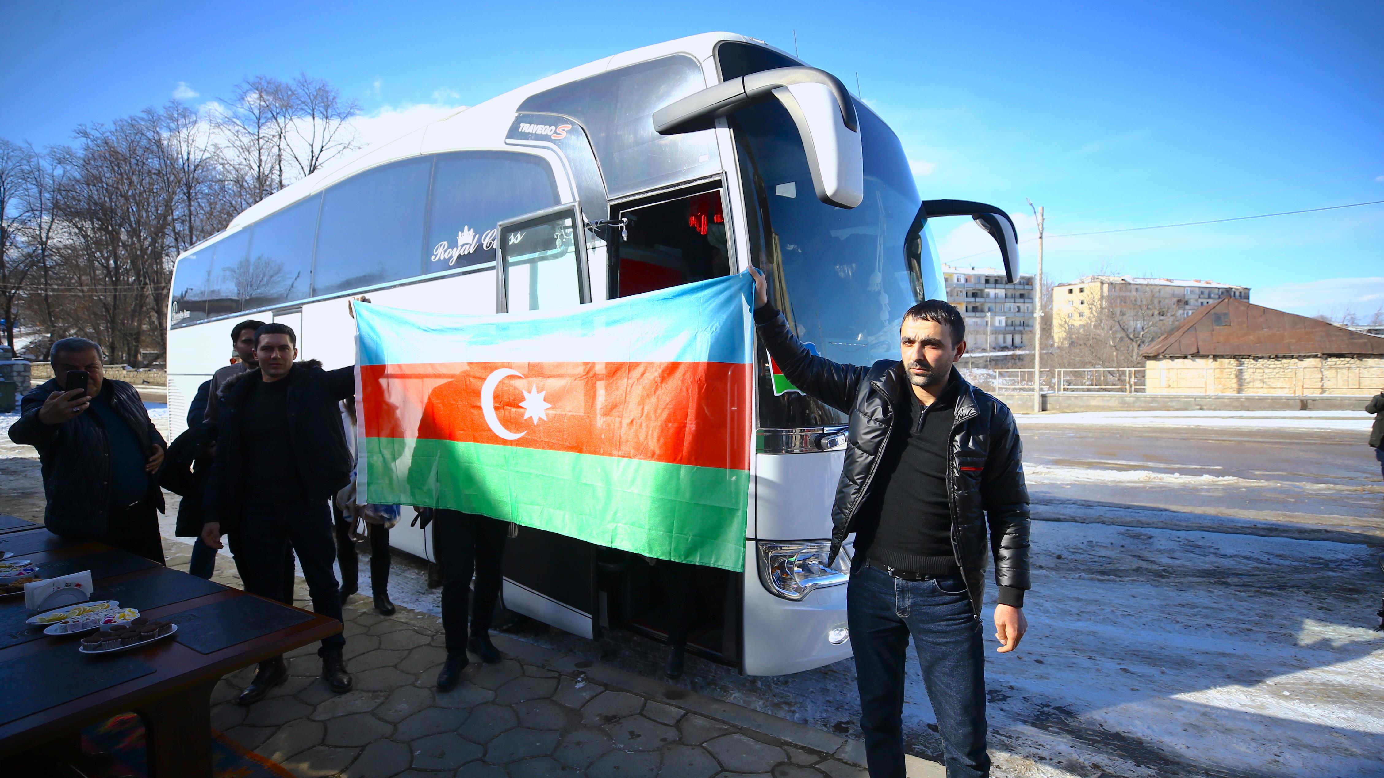 Azerbaycan'da işgalden kurtarılan Karabağ'a düzenli otobüs seferleri başladı