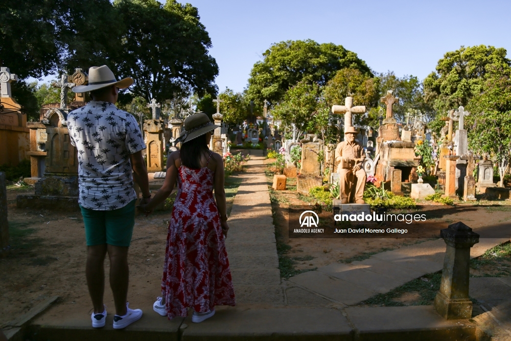 Cementerio de Barichara, cientos de recuerdos tallados en piedra