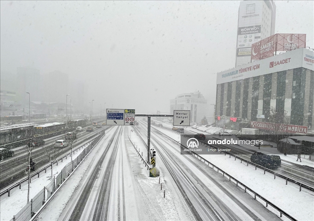 .İstanbul'da kar yağışı