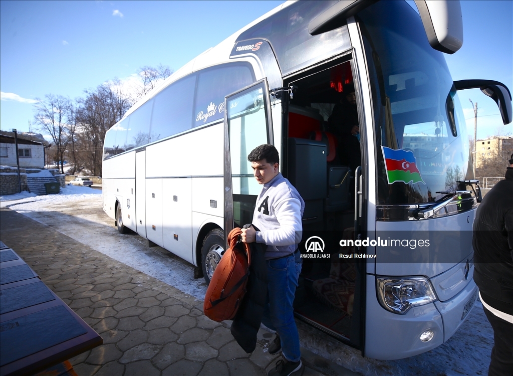 Azerbaycan'da işgalden kurtarılan Karabağ'a düzenli otobüs seferleri başladı 