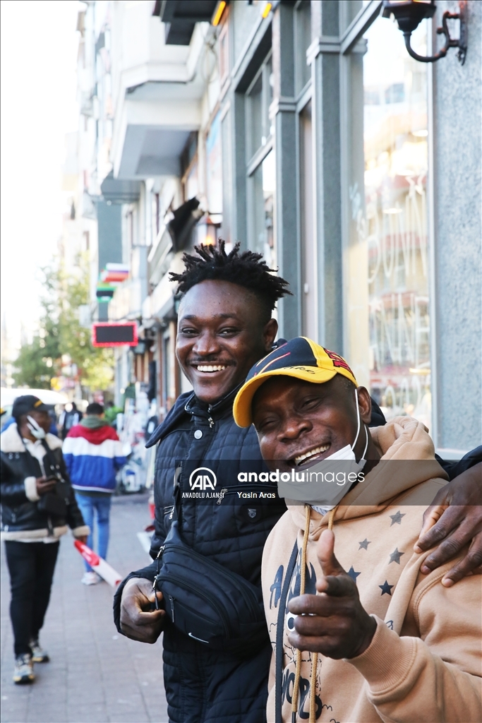 İstanbul'un renkli mozaiğinin parçası: "Afrikalılar"