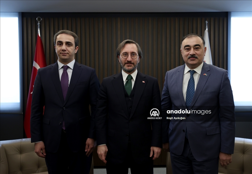 ألطون يستقبل وفد وكالة دعم الدولة للمنظمات المدنية في أذربيجان