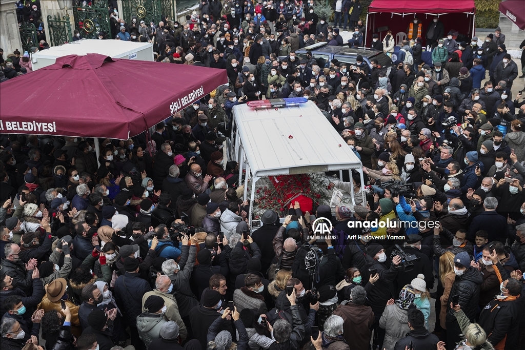 Usta oyuncu Fatma Girik son yolculuğuna uğurlanıyor