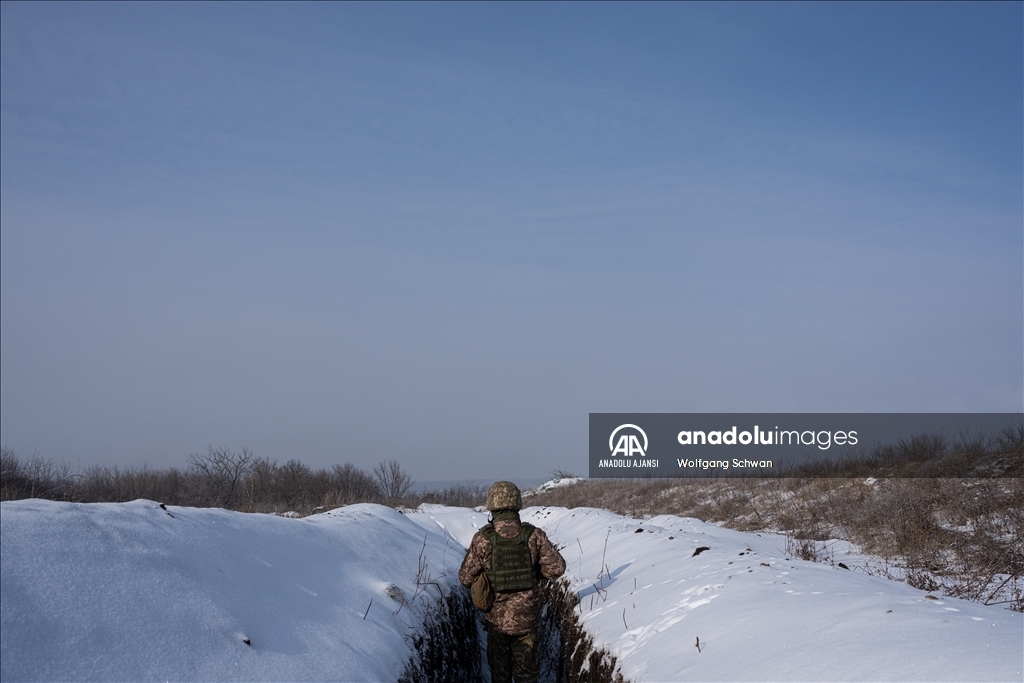 Zolote bölgesindeki Ukrayna askerleri
