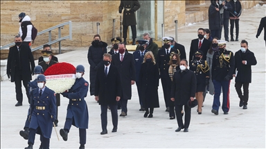 ABD'nin yeni Ankara Büyükelçisi Flake, Anıtkabir'i ziyaret etti