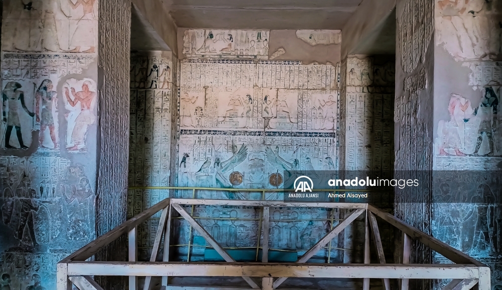Mısır'da etrafı dağlarla çevrili "yeraltı hayvan mezarlığı" gizemini koruyor