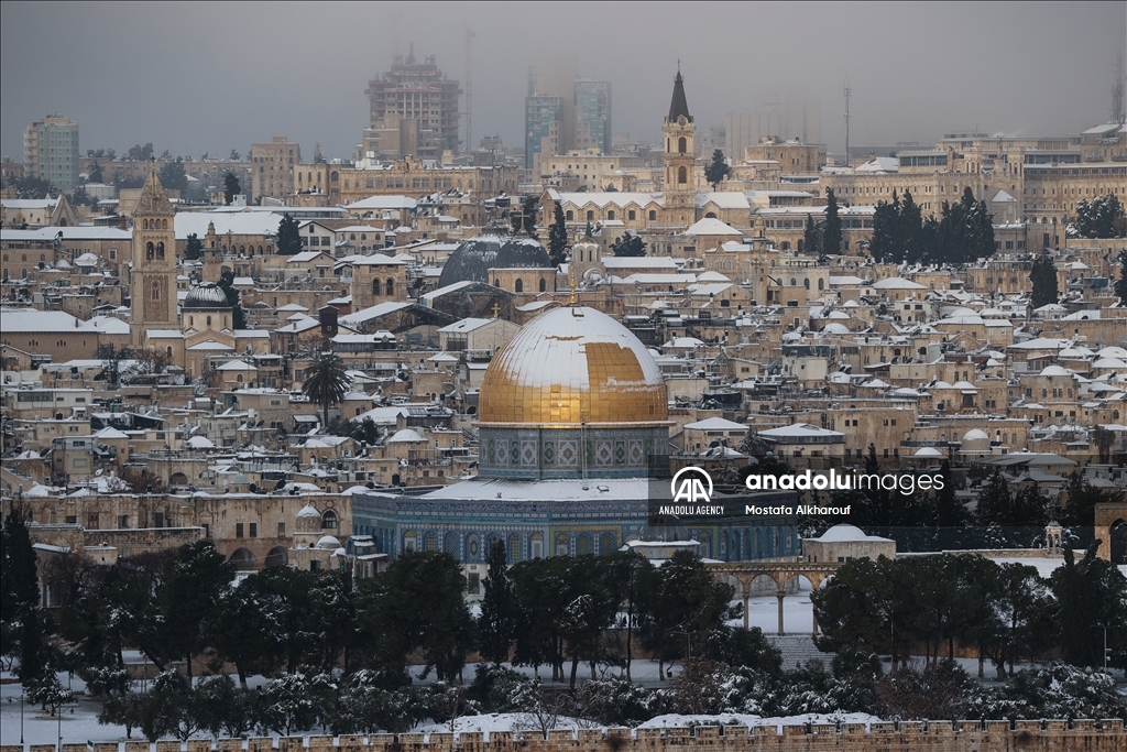 Berfa ku li Qudsê barî li Mescîda Eqsayê bû sedema kêfxweşiyê