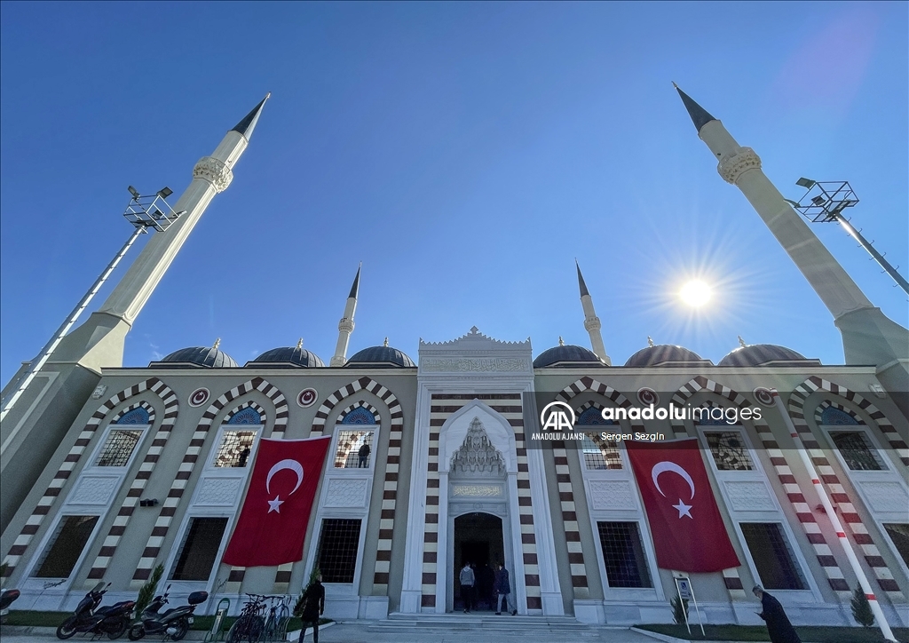 Diyanet İşleri Başkanı Erbaş, 18 Mart Hatime Ana Ulu Camisi'nde hutbe irat etti: