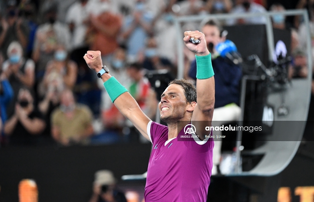 Rafael Nadal y Daniil Medvedev celebran su clasificación a la final del Abierto de Australia