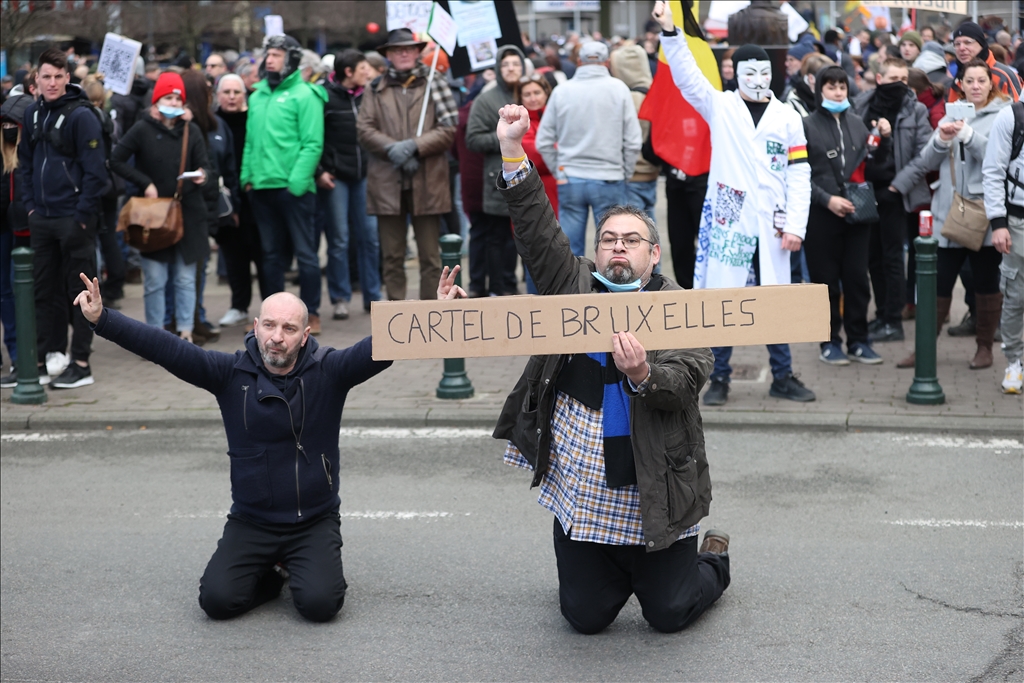 Belgjikë, qindra qytetarë në protestë kundër vaksinimit të detyrueshëm