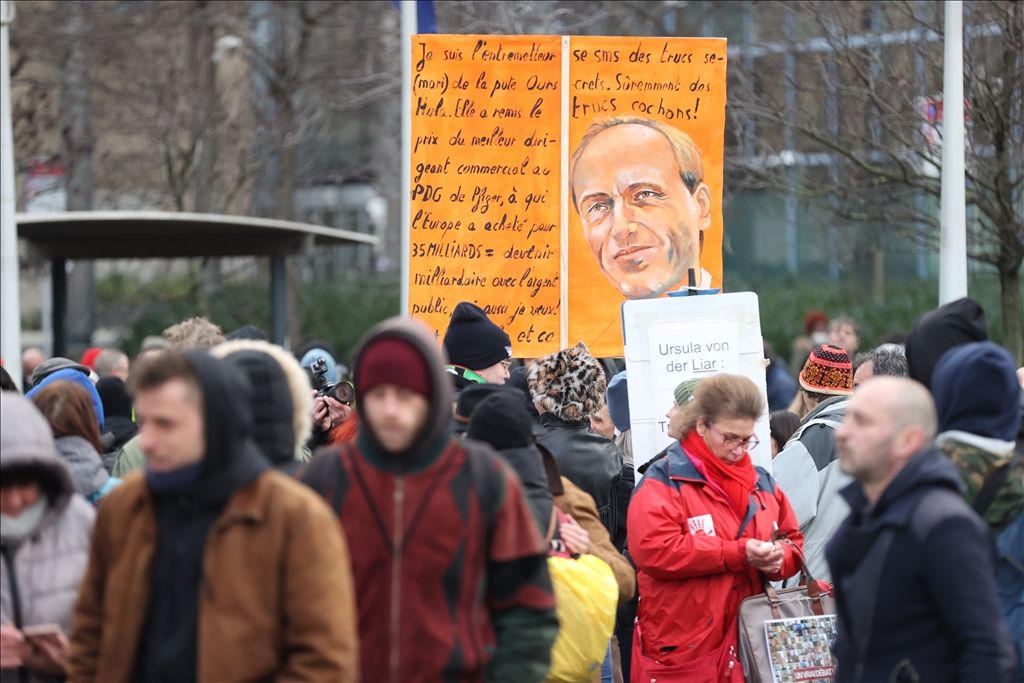 Belgjikë, qindra qytetarë në protestë kundër vaksinimit të detyrueshëm