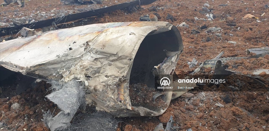 سوريا.. الأناضول ترصد مروحية دمرها الجيش الأمريكي تابعة له