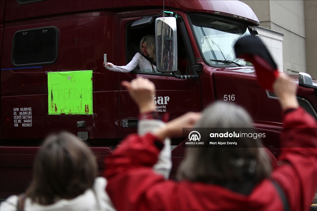 Kanada'da 'özgürlük konvoyu' destek protestosu