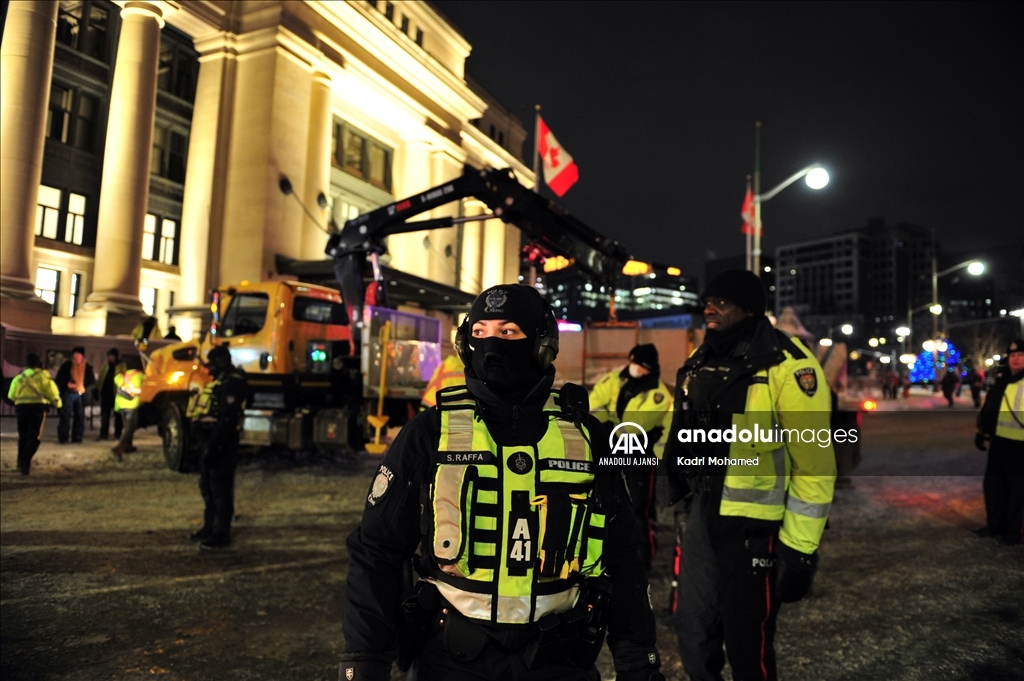 Kanada'da aşı karşıtı kamyon sürücülerinin protestosu devam ediyor