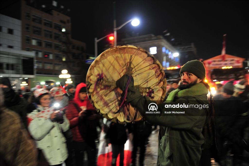 Kanada'da aşı karşıtı kamyon sürücülerinin protestosu devam ediyor