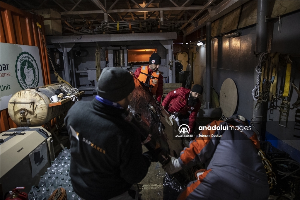 Türk ekibi Antarktika’ya ayak bastı